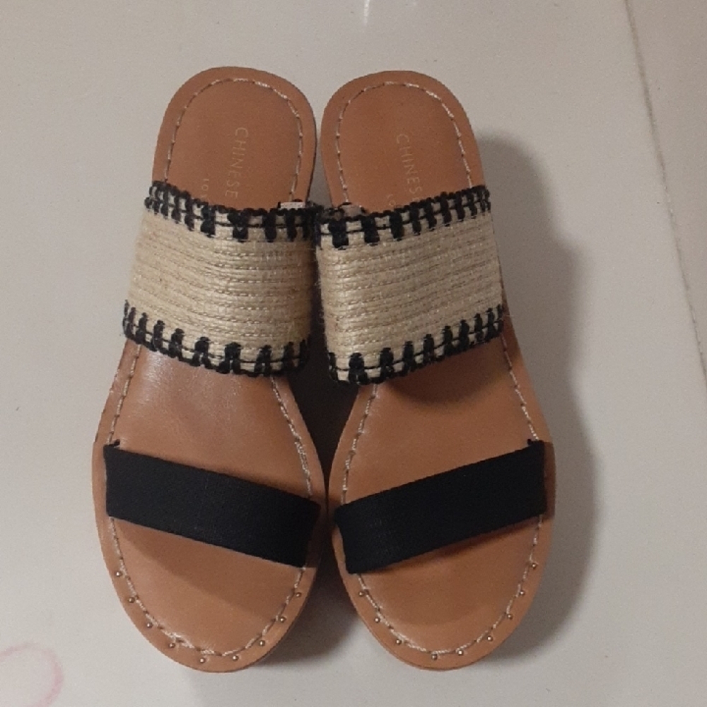 Chinese Laundry Black and Tan Wedges - Picture 4 of 11